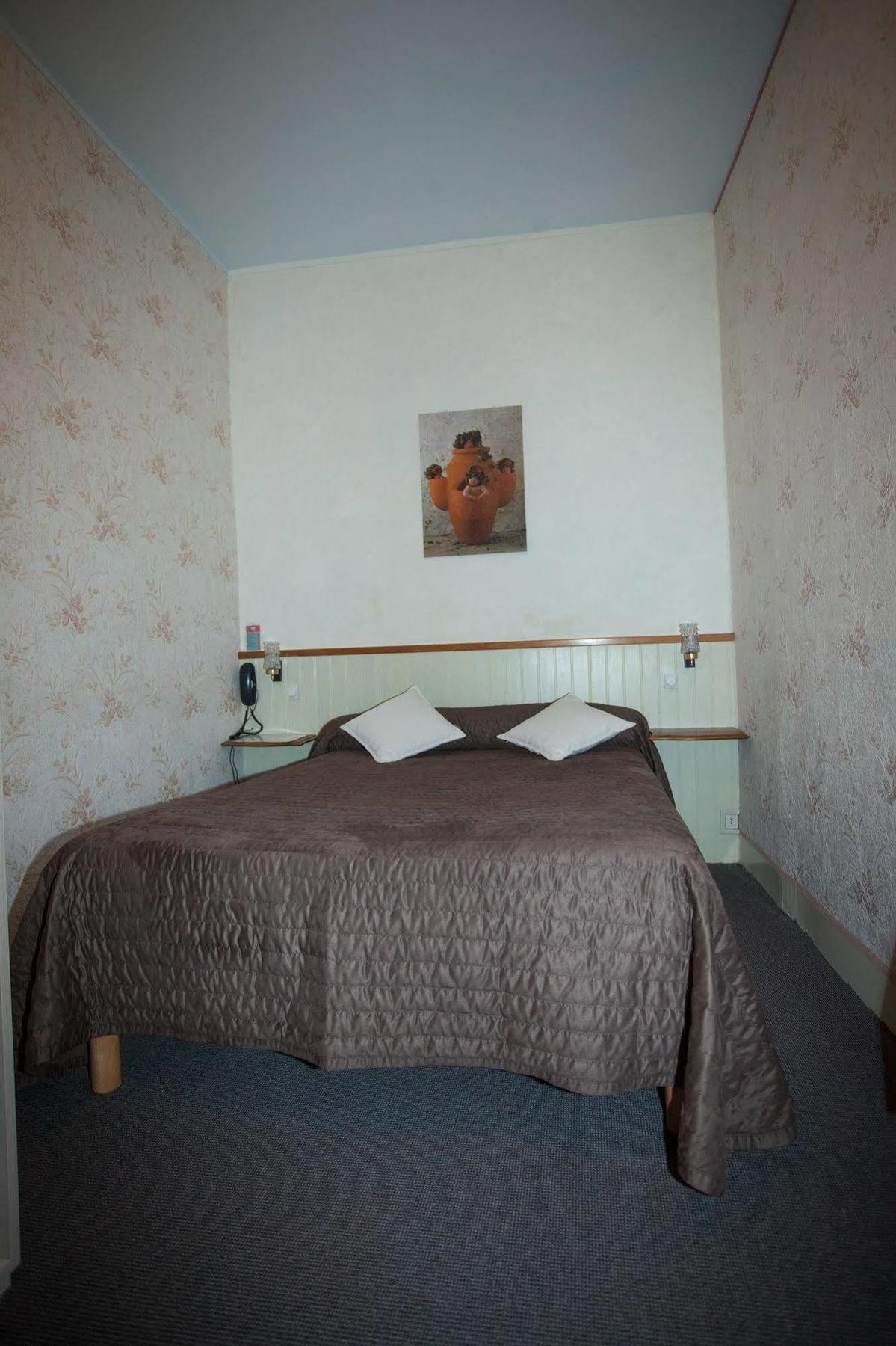 Hotel De La Cite Chalons en Champagne Luaran gambar